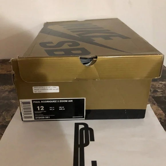 Nike SB Zoom Air P-Rod II "Valentine’s Day Massacre" Sneakers - Picture 4 of 4